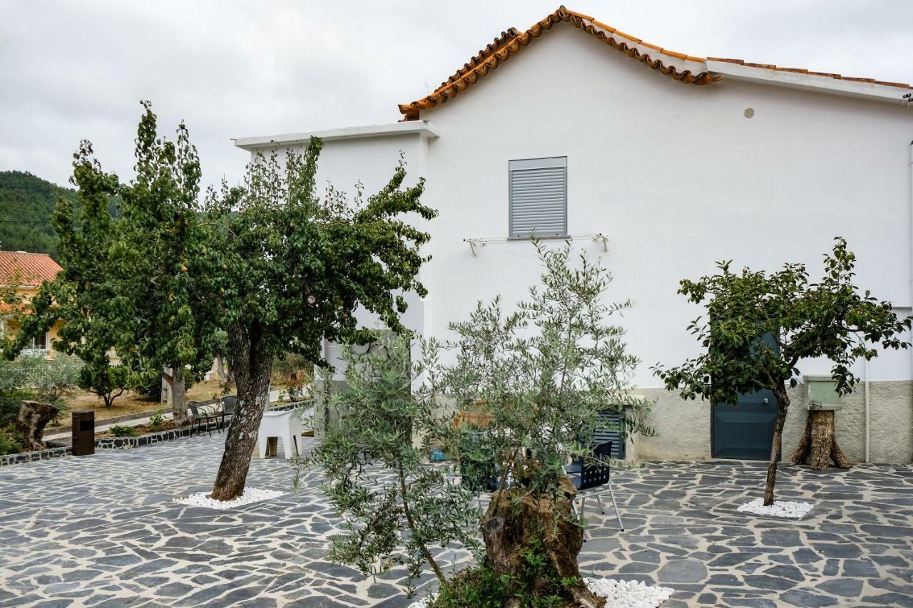 Casa Do Ferreiro II Hotell Góis Eksteriør bilde